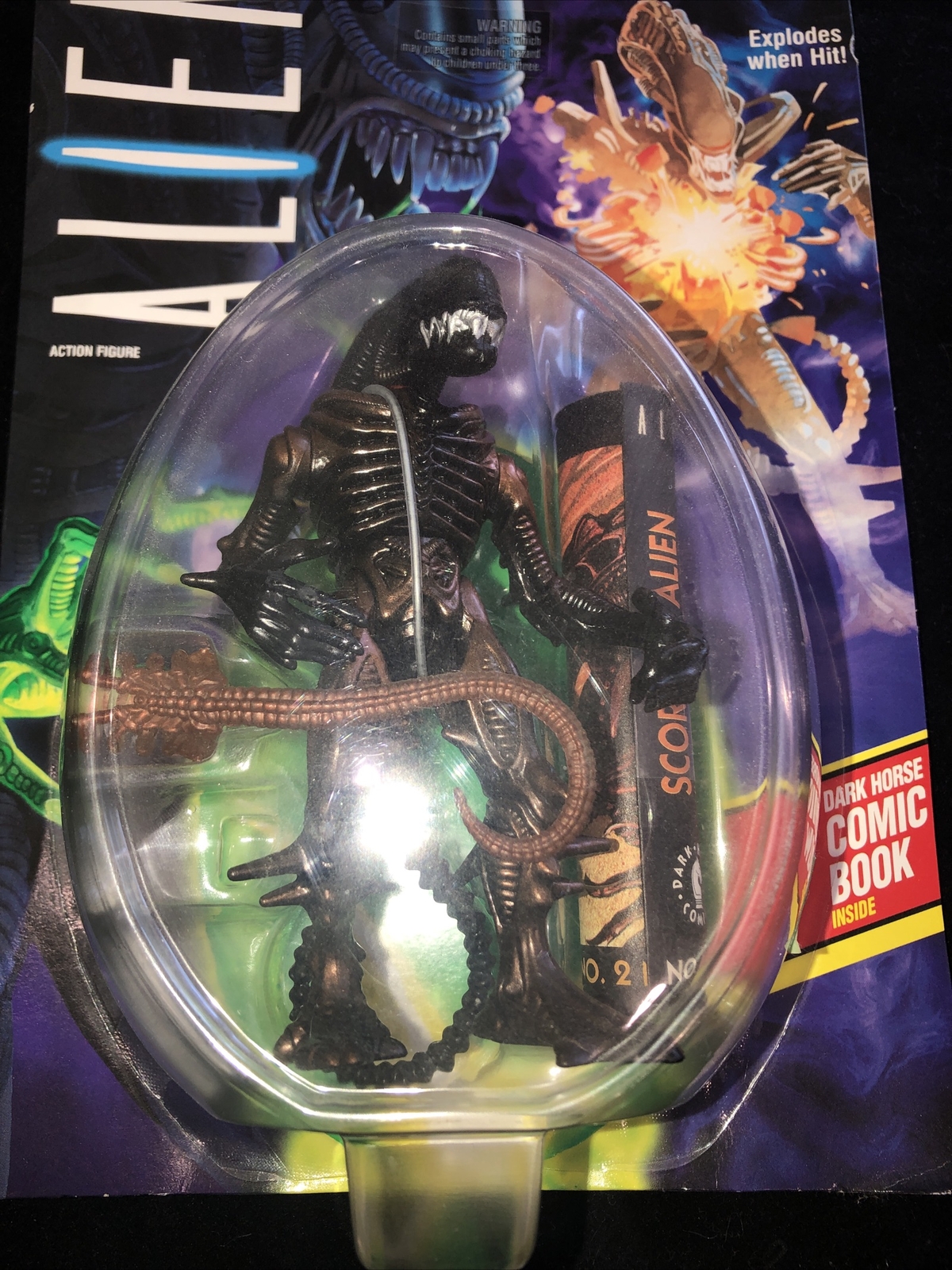 1992 SCORPION ALIEN WITH FACE HUGGER ACTION FIGURE. EXPLODES WHEN HIT!!!