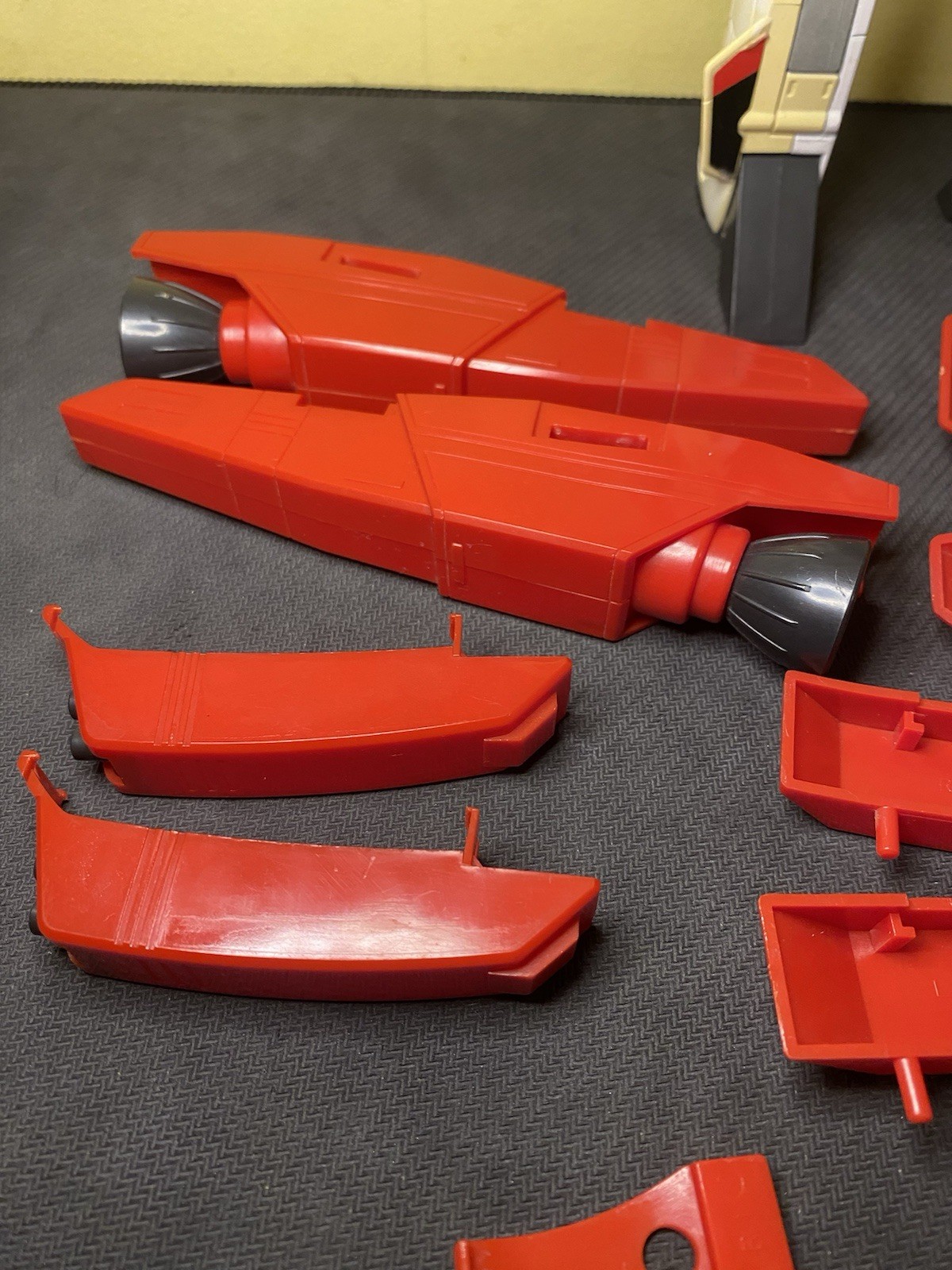 Transformers G1 Jetfire w/ Accessories & Spec Card – 1985 Hasbro Vintage READ
