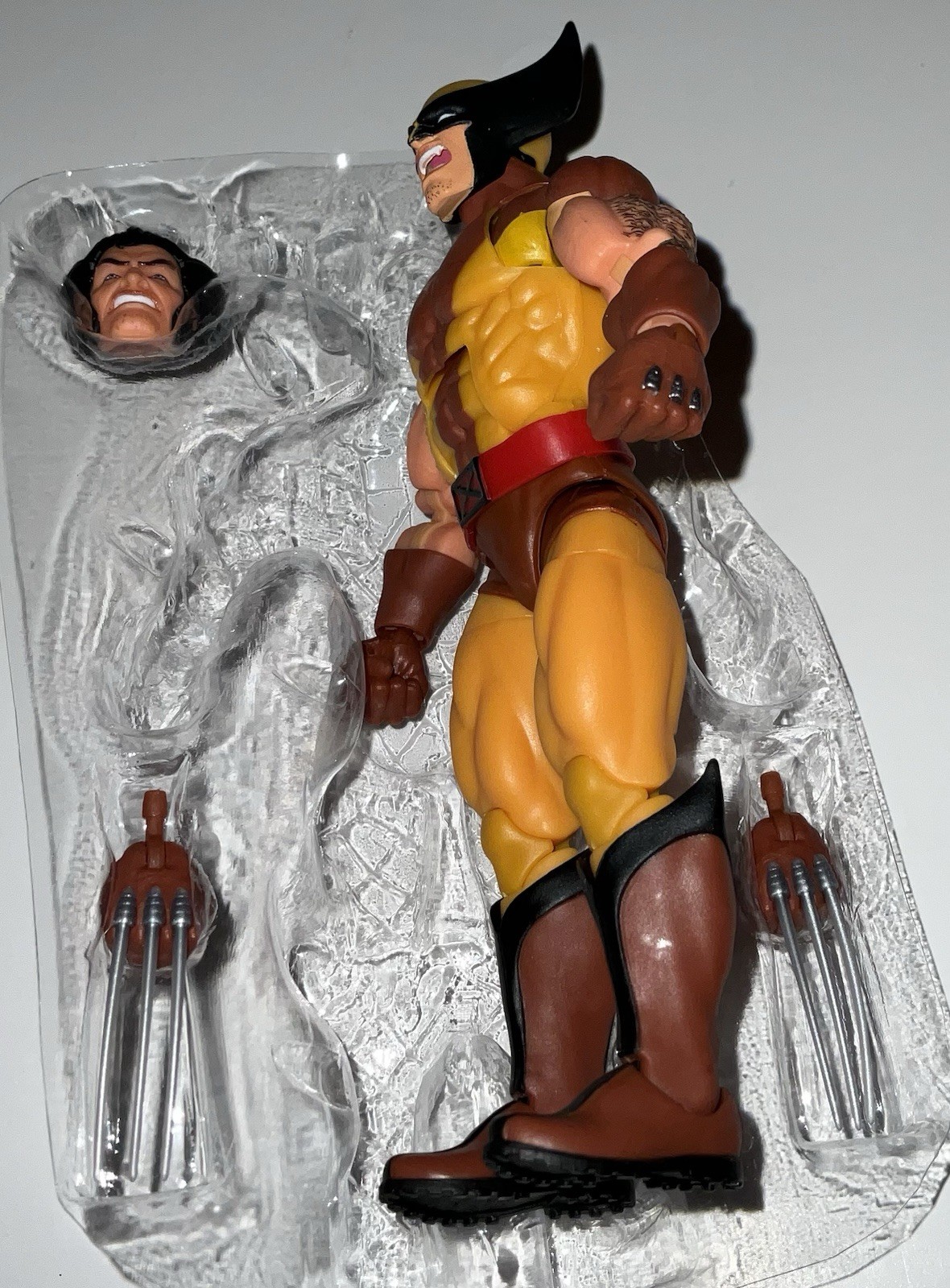 Marvel Legends WOLVERINE 6&Prime; Figure XMEN &rsquo;97 Animated Pulse Brown Suit