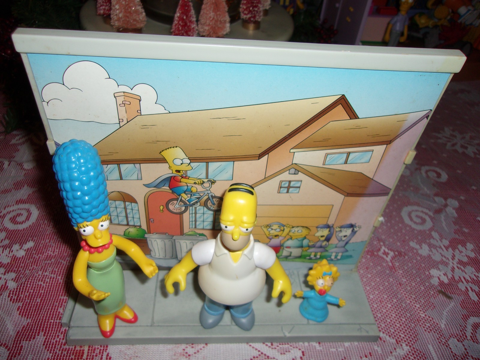 SIMPSONS WOS INTERACTIVE LOOSE 2002 COMPLETE DIORAMA OUTSIDE HOUSE HOMER MARGE