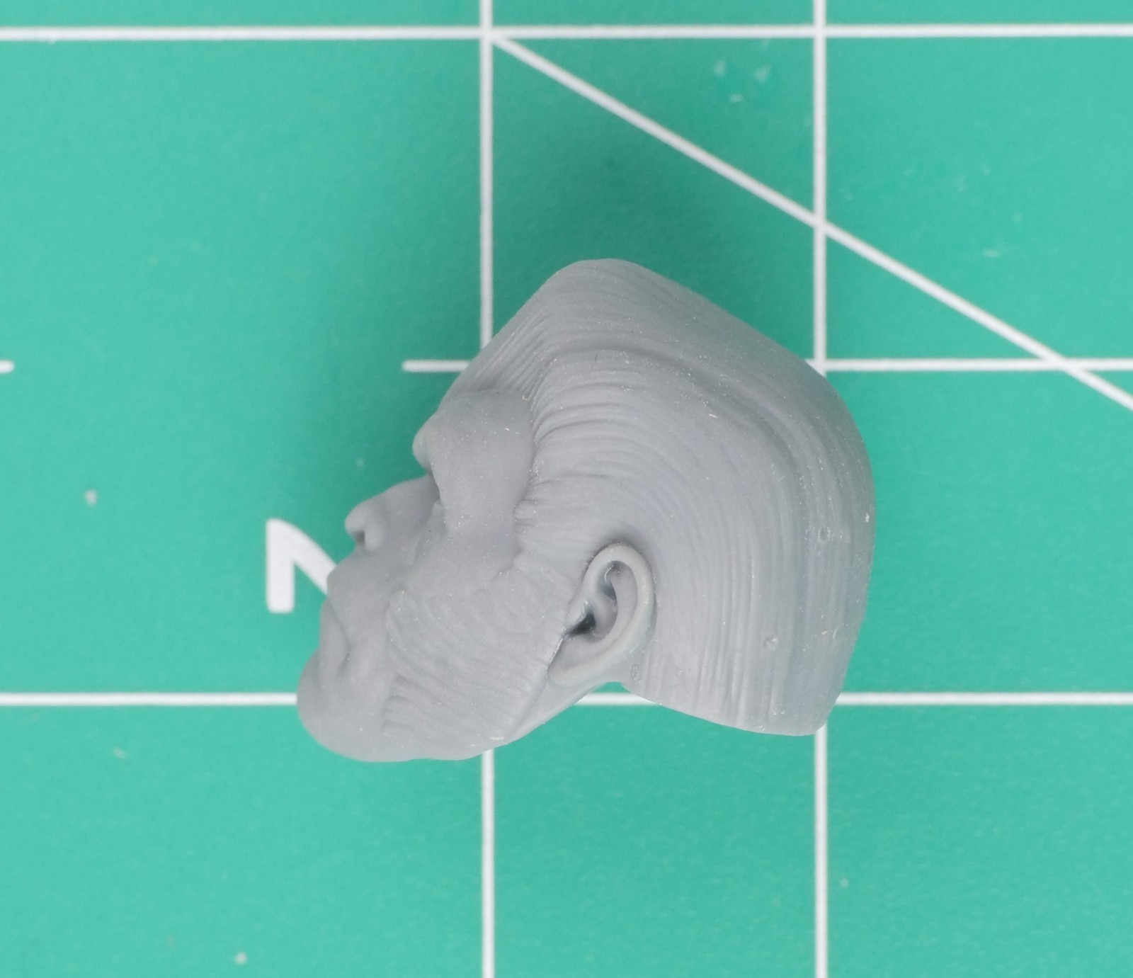 Futuristic Sci-Fi Cyberpunk Ape Head B 6&Prime; (1:12) Custom 3D Resin Print
