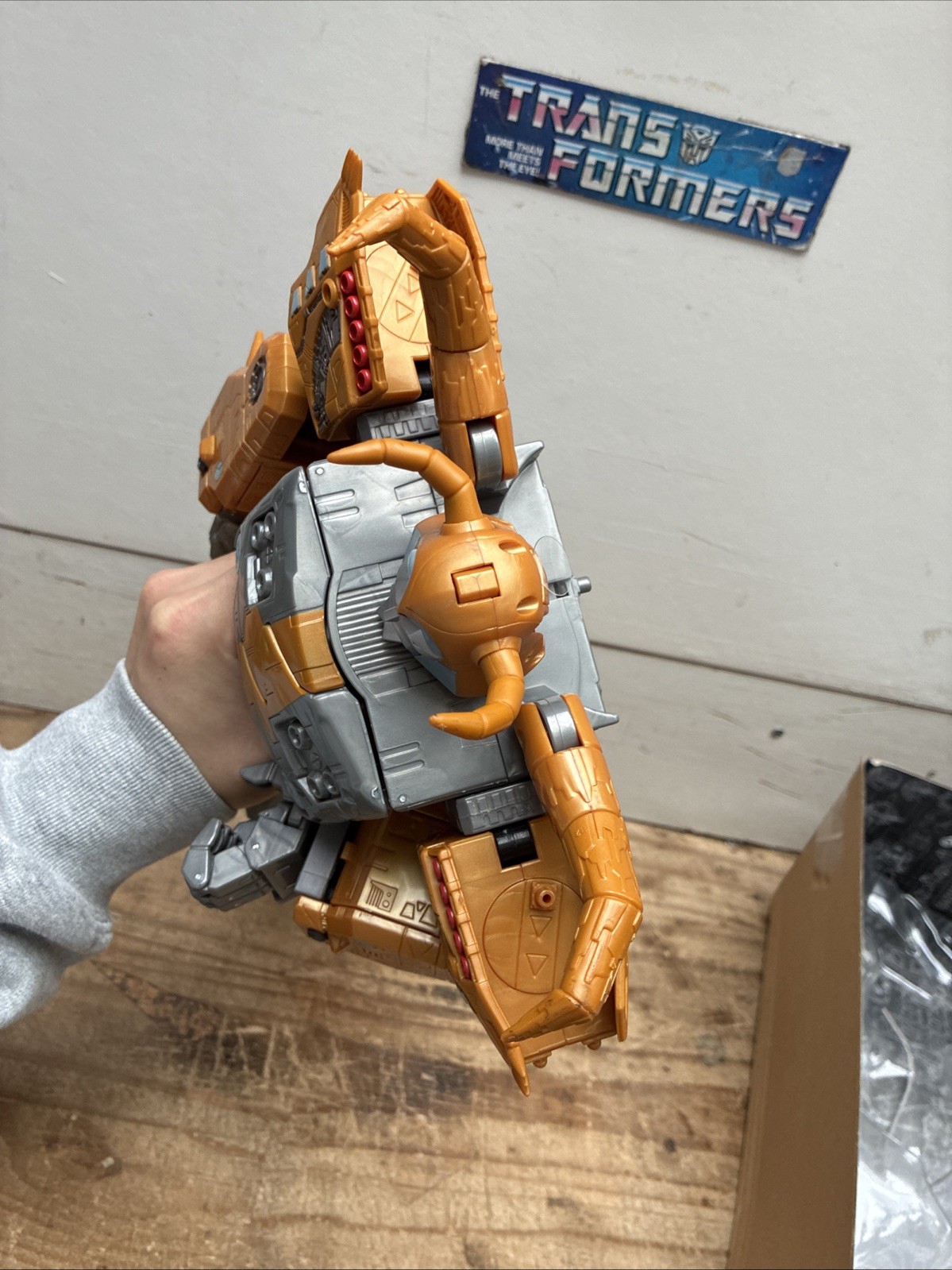Transformers Haabro 2016 Platinum Edition Unicron Universal Dominator Complete