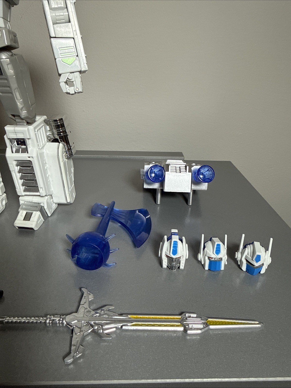 Transformers Masterpiece KO Ultra Magnus