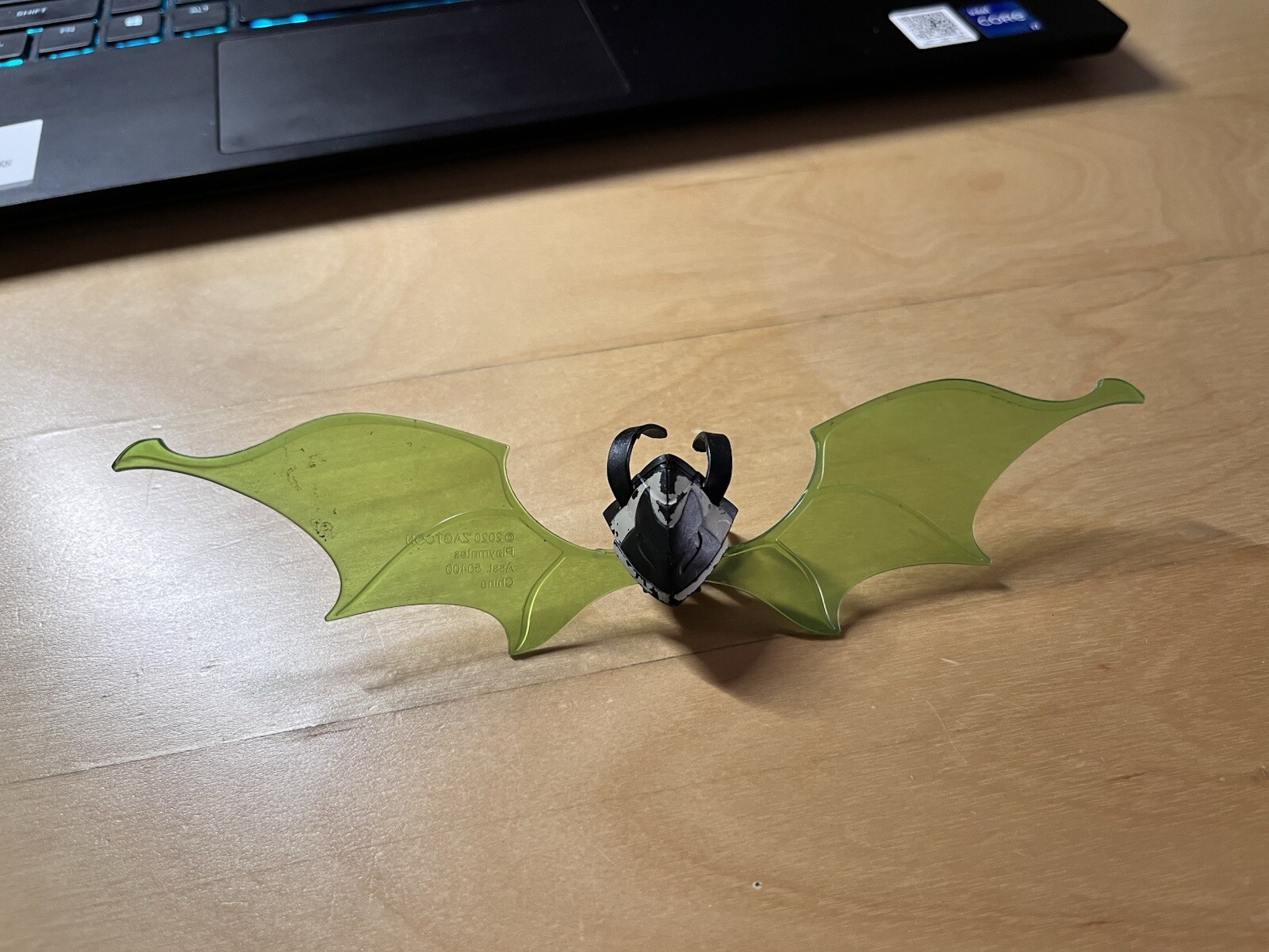 1pc flight backpack accessory for 3.75-inch figures.