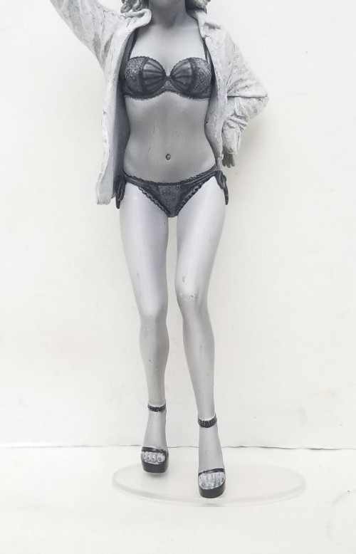 Incomplete NECA 6.5&Prime; Sin City SDCC 2005 Ex. Brittany Murphy B&W « Shellie » Figure