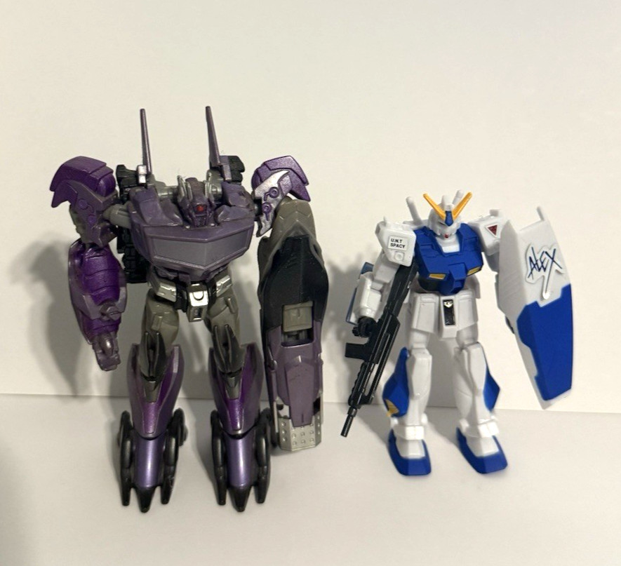 Five Assorted TRANSFORMERS Figures ~ 2.5 in. to 4.5 in.~Some Hasbro~See Pics