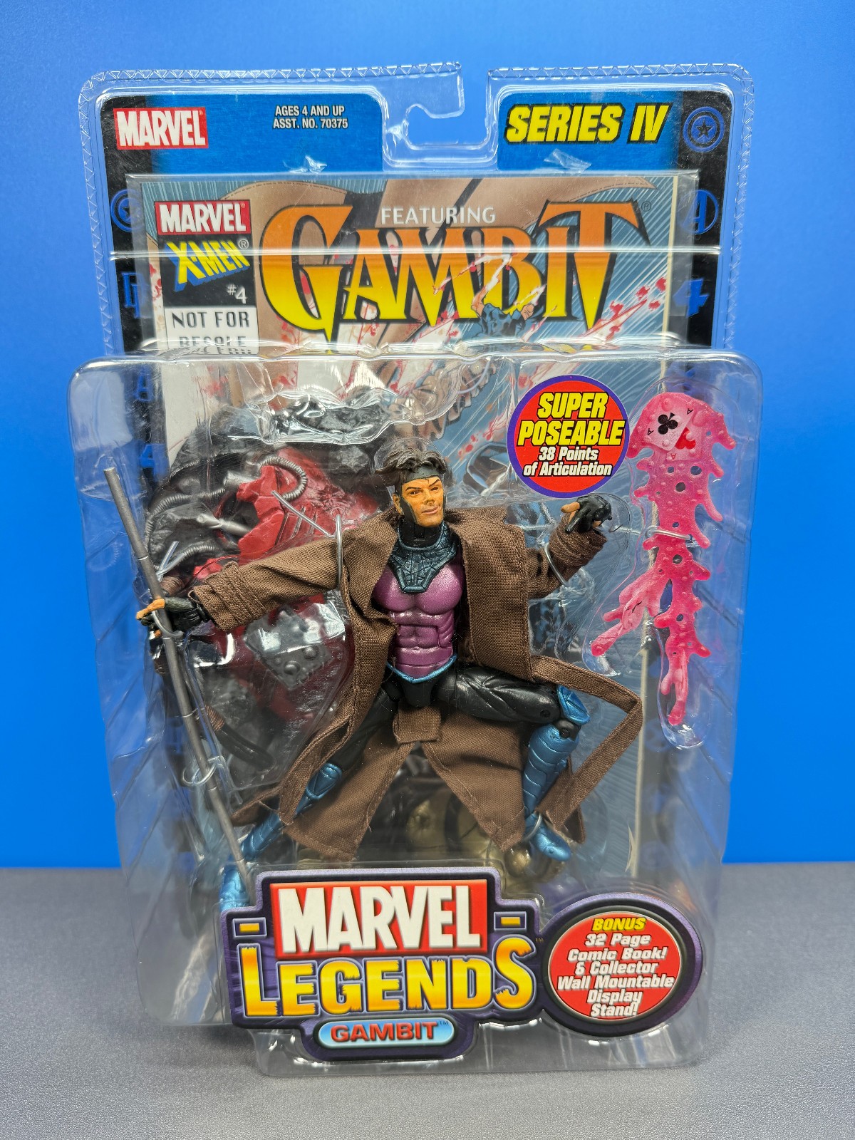 MARVEL LEGENDS GAMBIT FIGURE X-MEN SERIES IV WITH COMIC BOOK 2003 TOY BIZ NEW
