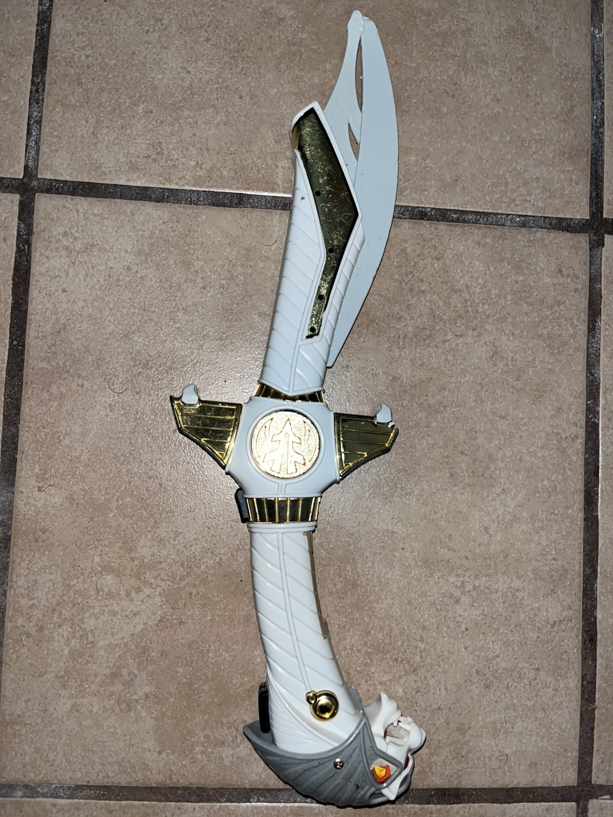 94 Vintage 17&Prime; Power Rangers Bandai White Gold Working Talking Saba Sword works!