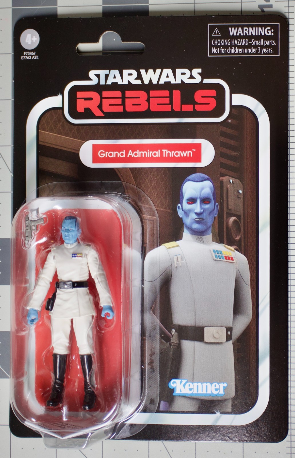 Hasbro Star Wars Vintage Collection GRAND ADMIRAL THRAWN VC296 3.75&Prime; Rebel Ezra