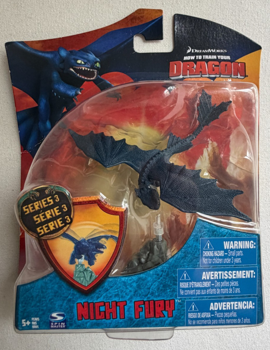 Night Fury Toothless series 3 Walmart HTTYD DreamWorks Dragons New