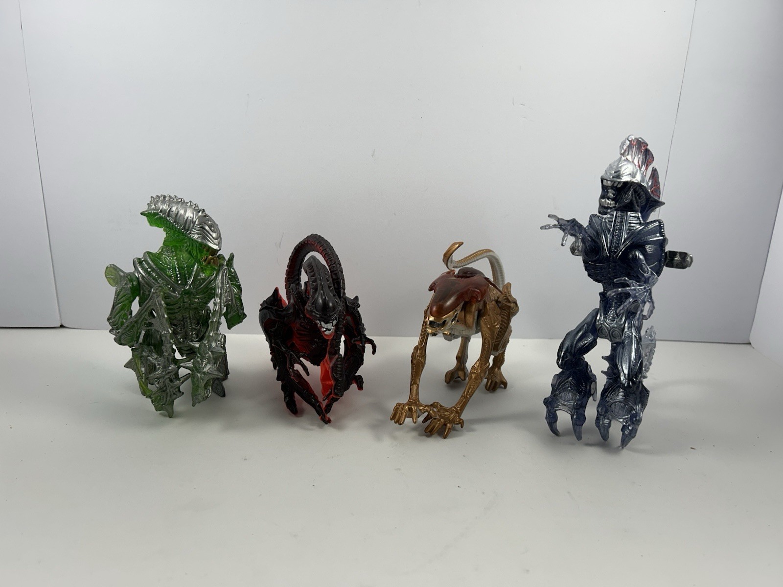 1993 Kenner Aliens Action Figures – Lot of 4