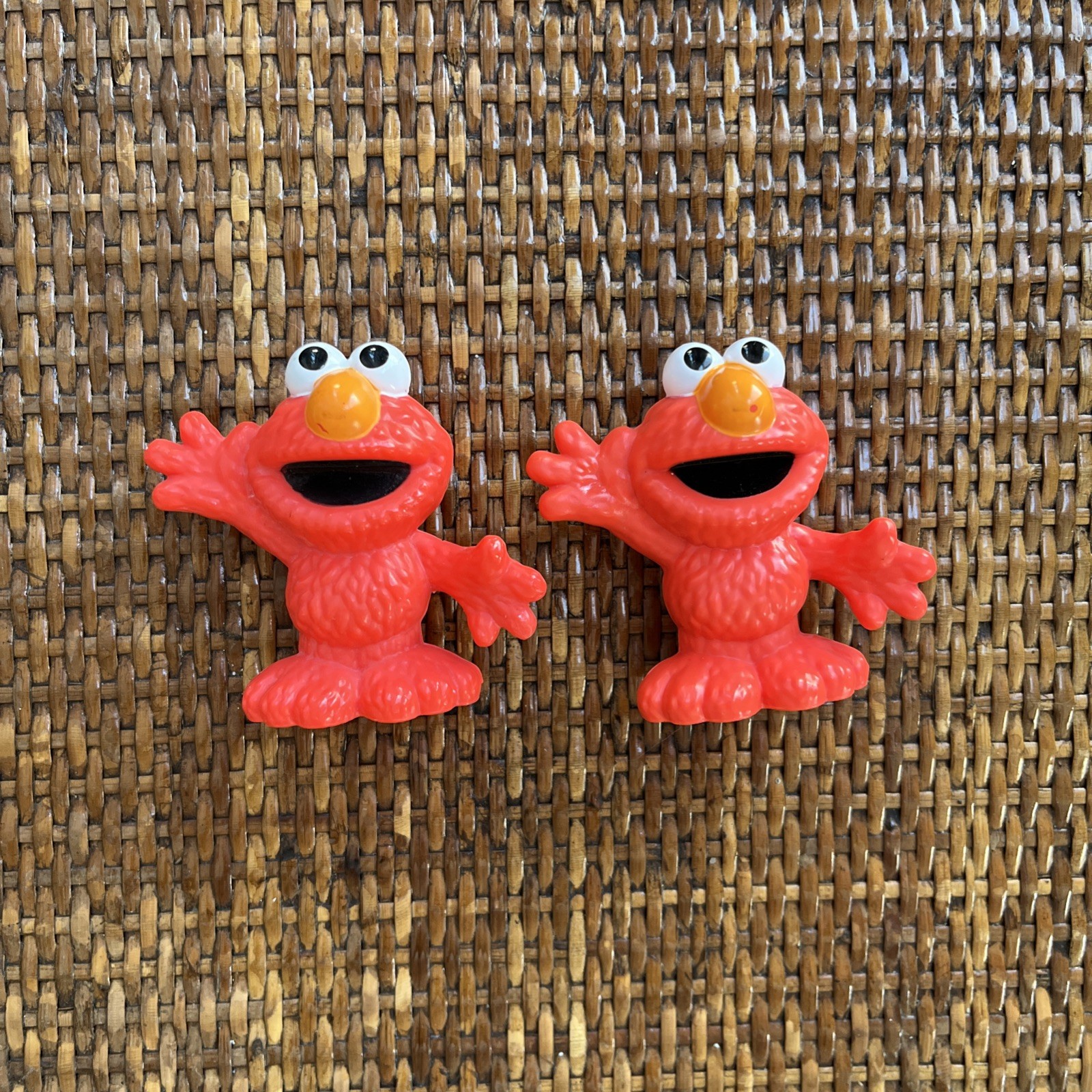 Sesame Street Workshop Hasbro Lot of 15 3&Prime; Plastic Figures (Assorted) 2013-2018