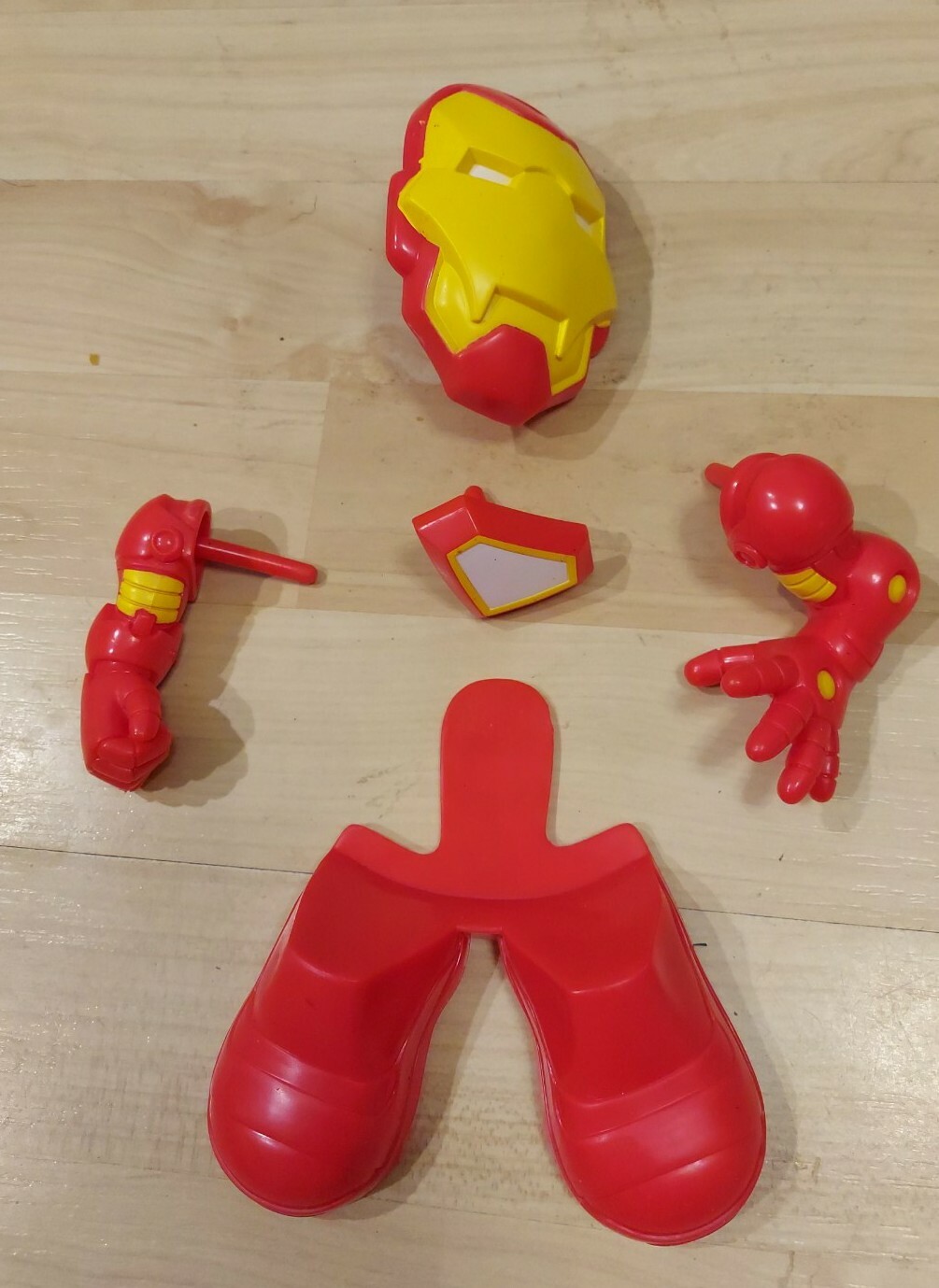 2011 Paper Magic Group Inc Iron Man 3-D Cake Topper Marvel