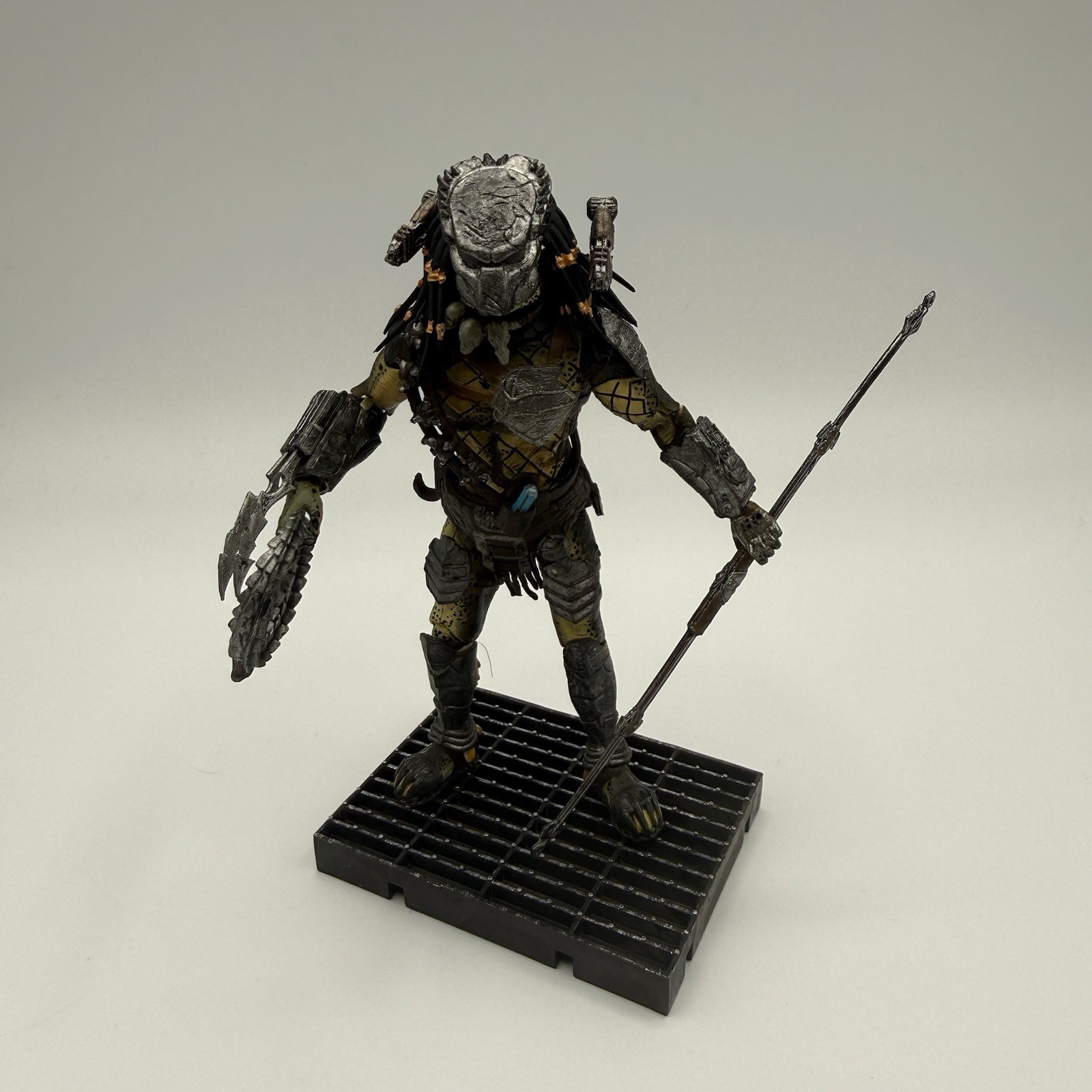 HIYA Toys Exquisite Mini Aliens VS Predator Requiem (AVPR) WOLF Predator Armored