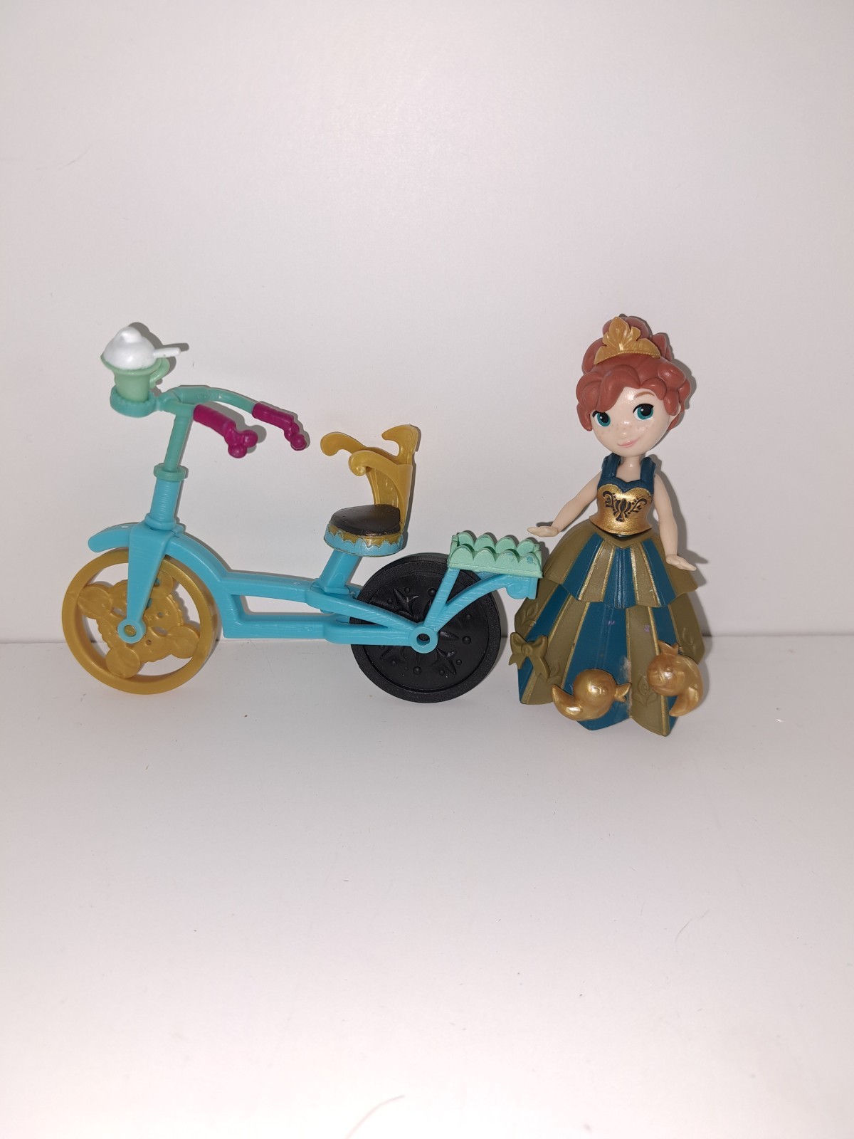 Disney Frozen Little Kingdom Anna And Bicycle