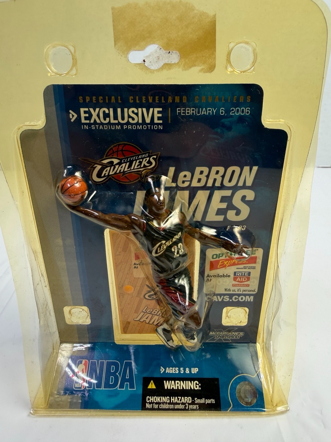 2006 LeBron James McFarlane Cavaliers Stadium Giveaway 3in Figure Sealed