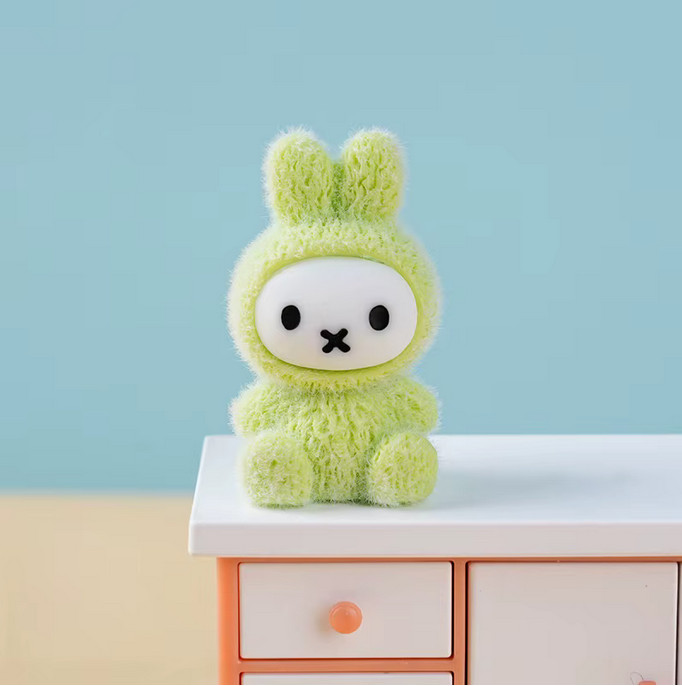 Green Flocked Sitting Bunny 1.5&Prime; Mini Figure New
