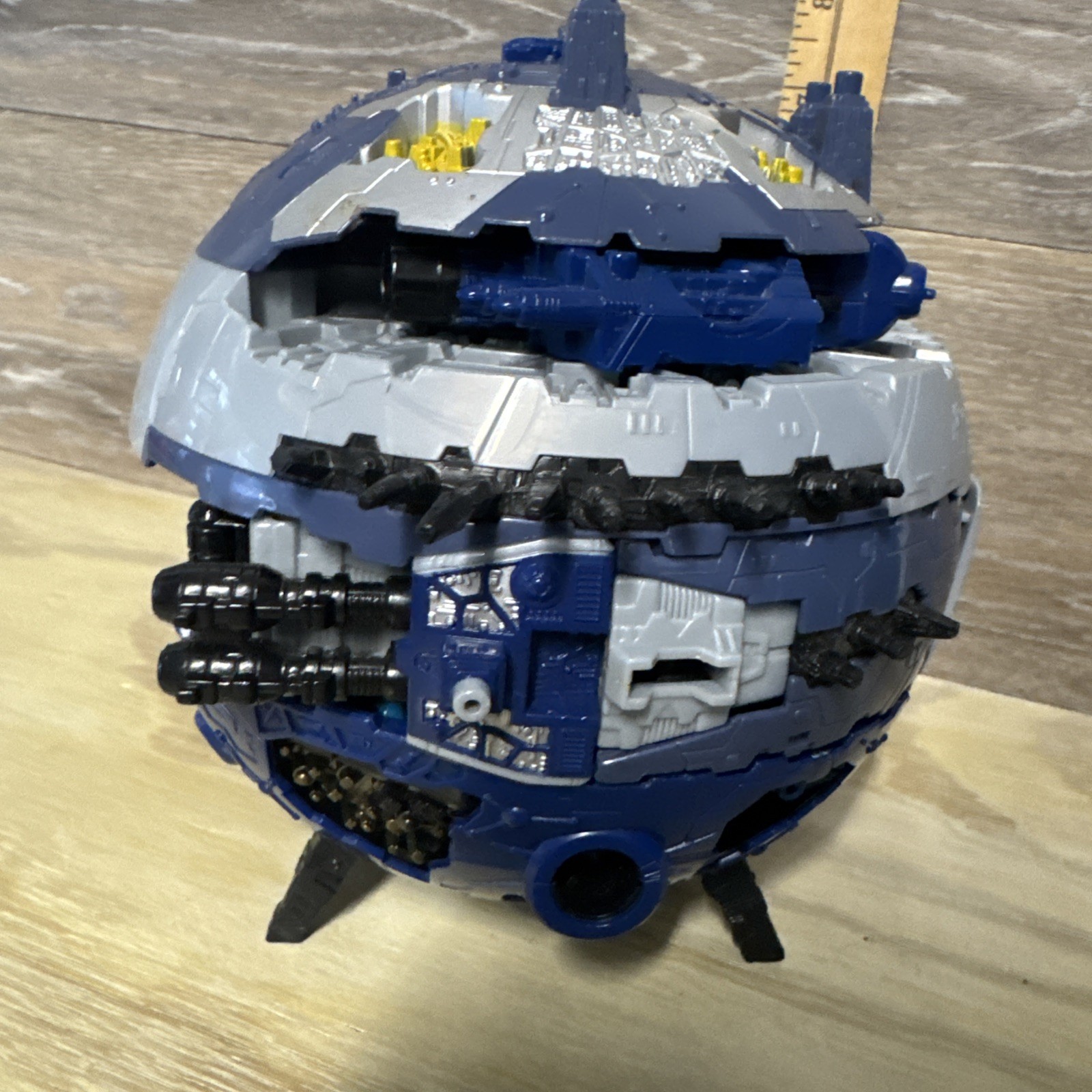 Transformers Supreme Class Cybertron Primus Unicron Planet Hasbro 2005 NO Key C1