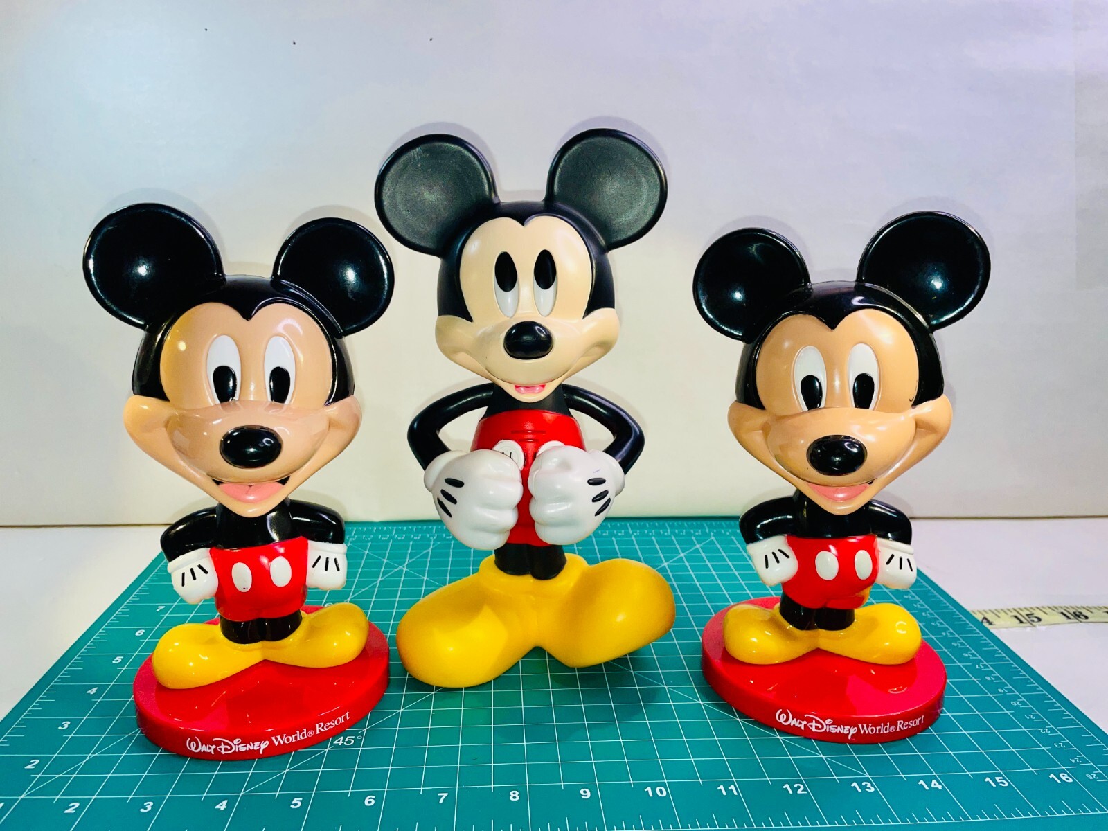 Disney Rockin Mickey Mouse Hot Diggity Dog Song Talk Interactive 2015 Mattel Toy