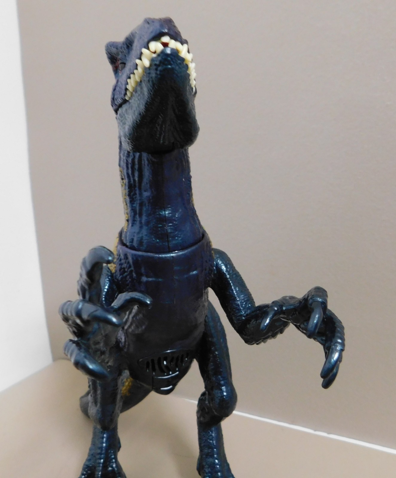Jurassic World Track &lsquo;n Attack Indoraptor Action Figure Lights & Sounds Dinosaur