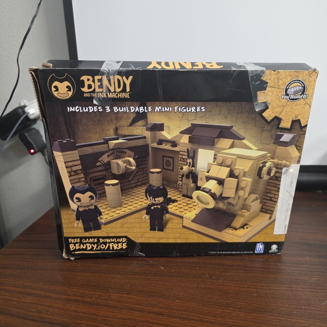 Basic Fun Bendy and The Ink Machine Room Buildable Scene Set Action Figure