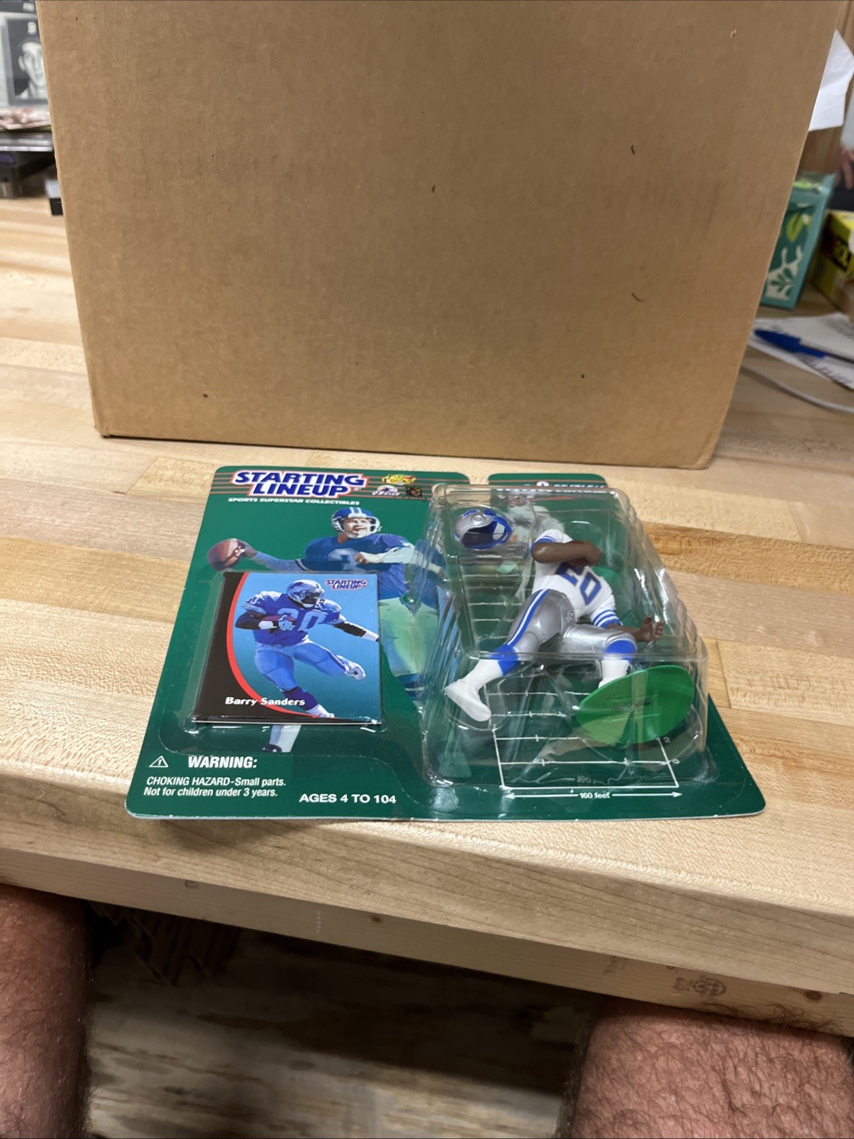 Kenner Starting Lineup 1998 Barry Sanders Action Figure W/Trading Card. Box 312