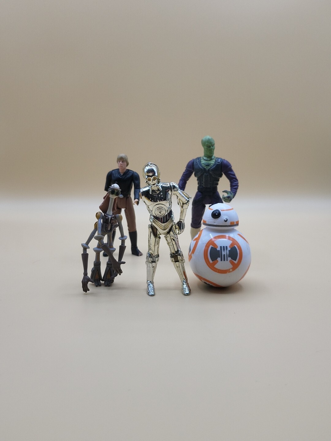 Star Wars Lot Of 5 Figures For Parts Or Repair Damaged Figures 90s And Up.