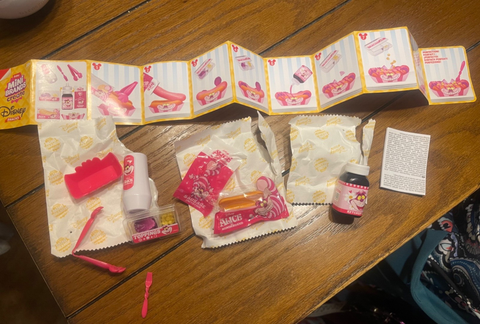 🌭 NEW!! Zuru Mini Brands CREATE DISNEY SNACKS ~ CHESHIRE CAT HOT DOG