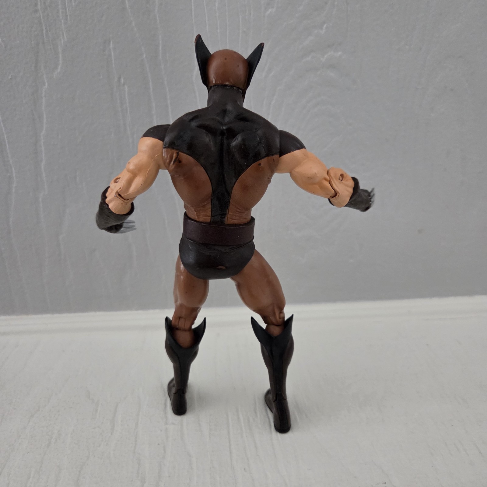 Marvel Wolverine Diamond Select Brown Suit Samurai w/ Stand Logan X-Men Mutant