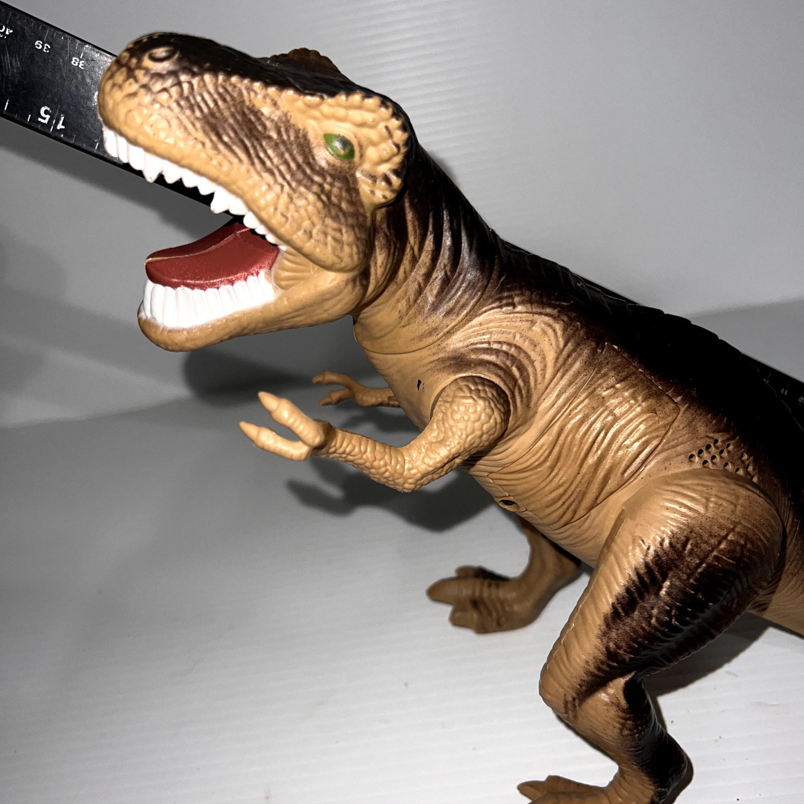 Tyrannosaurus Rex Dinosaur Roars and Lights up. Jurassic Park, T-Rex, 15&Prime; Long