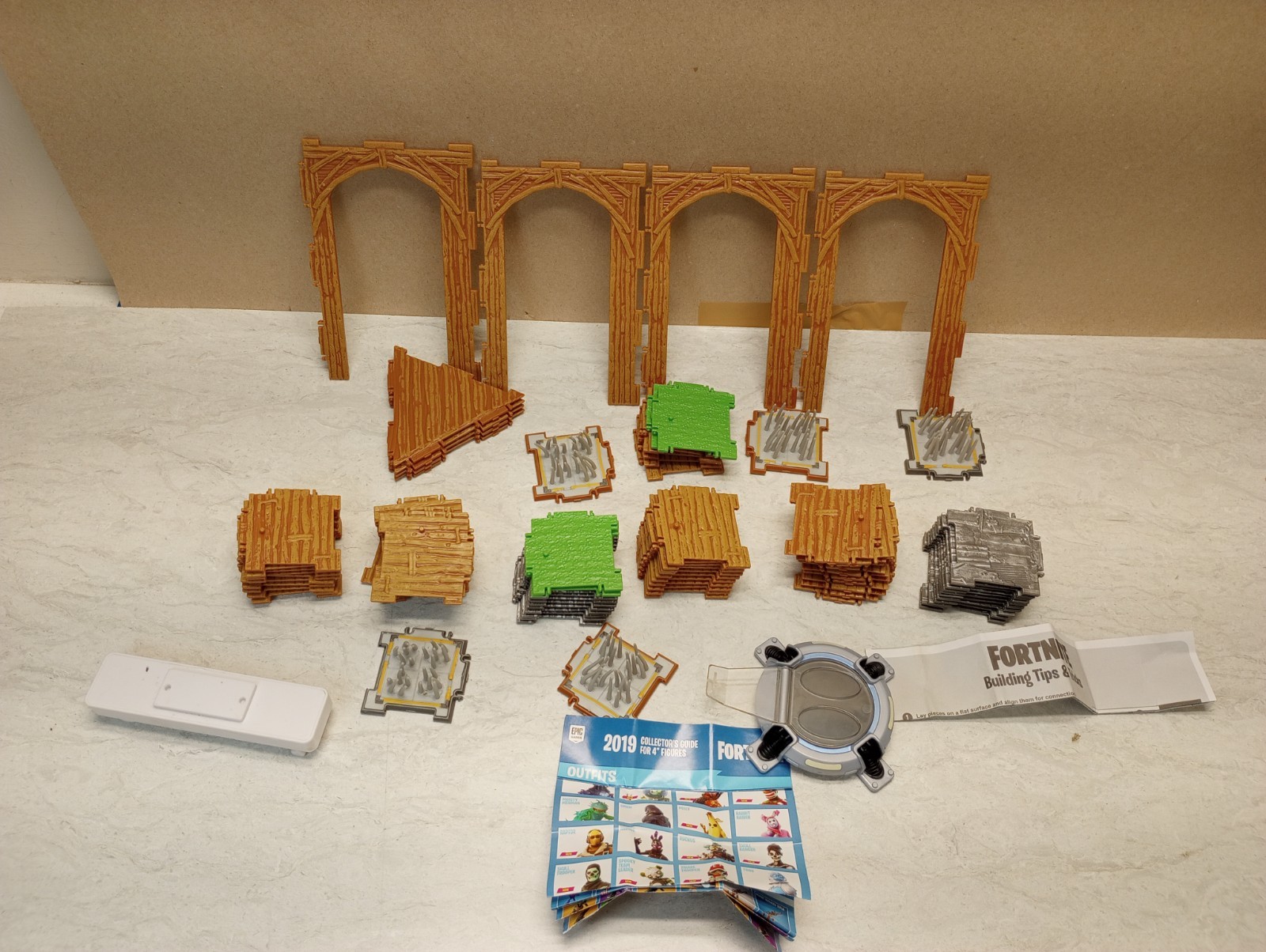 Lot of 82 Fortnite Building Wall Pieces Material Wood Metal Brick Jazwares Epic