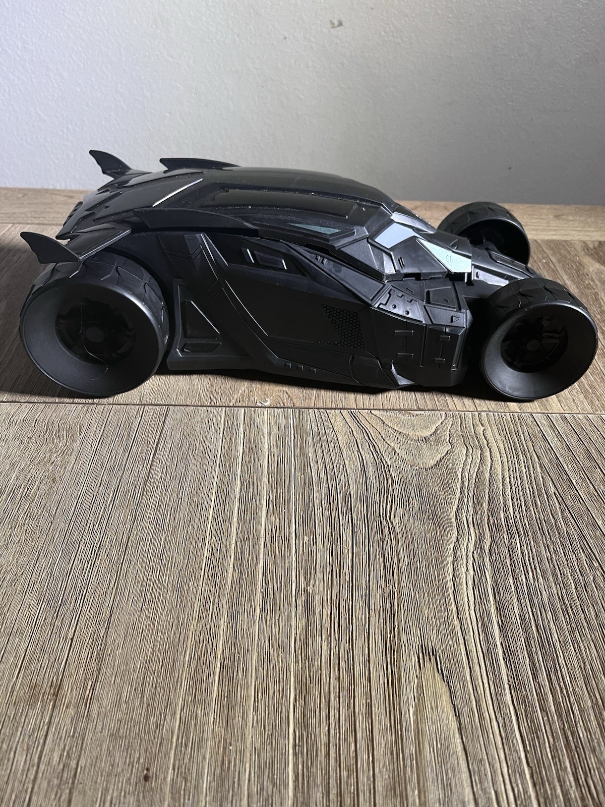 DC Comics, Batmobile , 12-Inch Batman Toy Car Collectible Toy Boys And Girl 4+