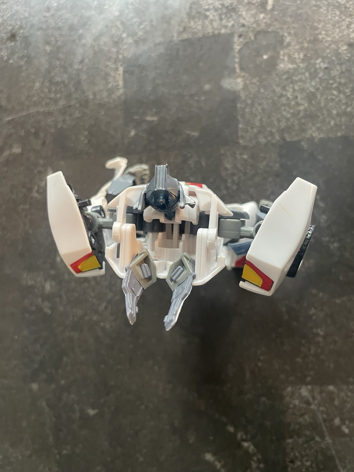 Transformers Prime RID Deluxe Class Autobot Wheeljack 2011