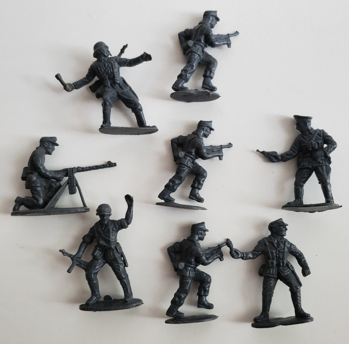TOY SOLDIERS 8 German WWII Plastic Grey Plastic 50mm 2&Prime; Lot Set 8 Pcs Vintage