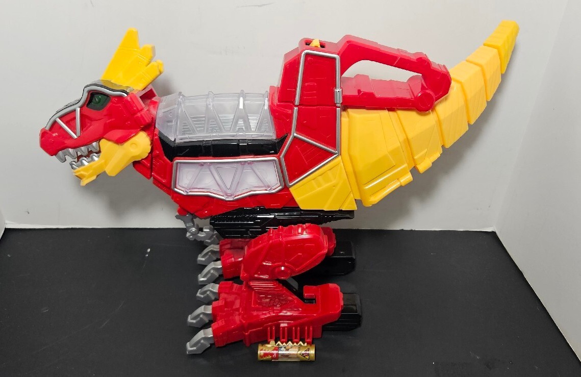 Bandai 2015 Power Rangers Dino Charge – Rumble and Roar T-Rex Zord w/ Charger