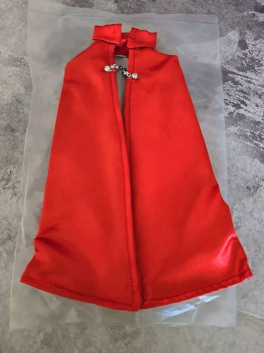 Mezco One:12 Ultraman Brother’s Mantle Cape Cloak 1/12 Scale Soft Goods Fodder