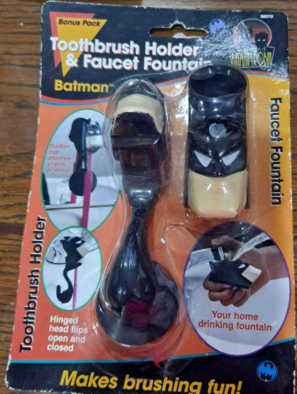 Batman Toothbrush Holder and Faucet Fountain Set Vintage 1996 Jokari DC Comics
