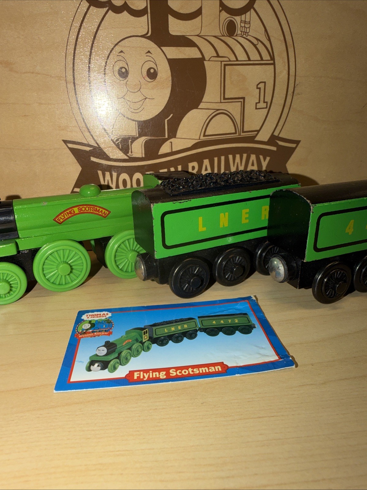 FLYING SCOTSMAN ! THOMAS FRIENDS TRAIN WOODEN RAILWAY 2001 COLLECTOR CARD !