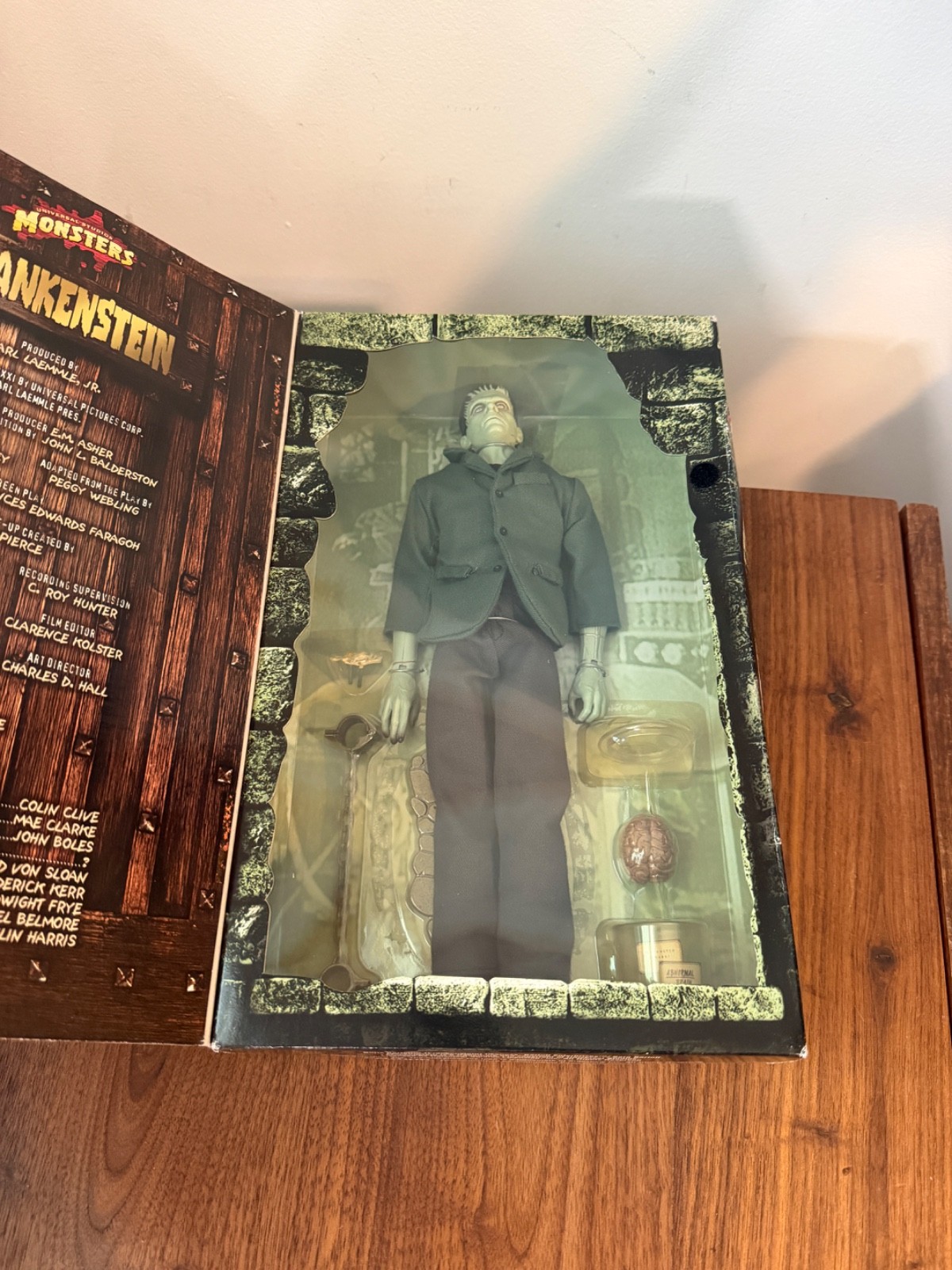 Sideshow Frankenstein 12&Prime; Figure Boris Karloff Figure New in Box that has Wear