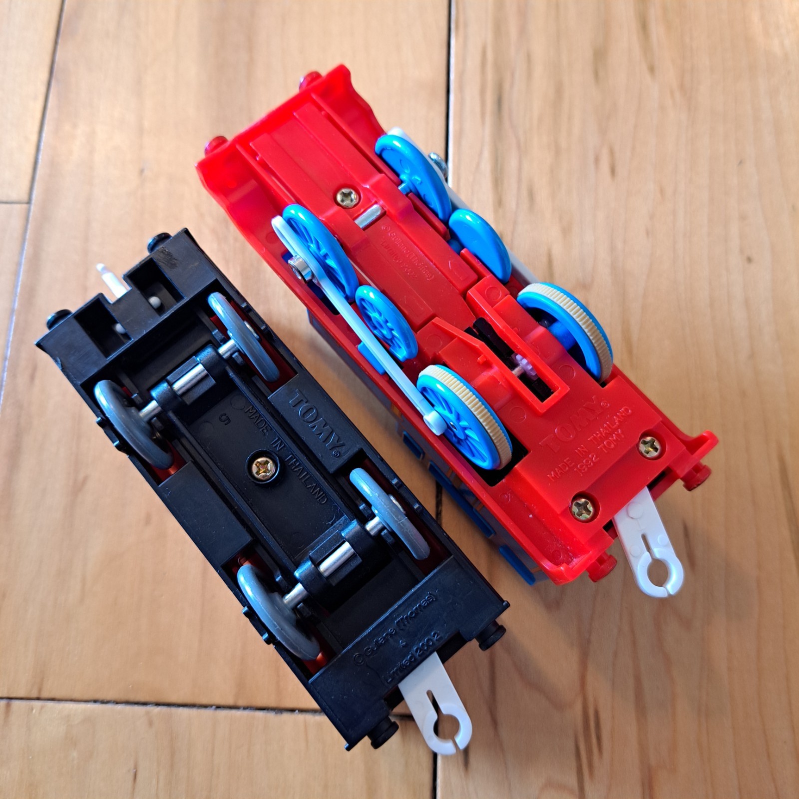 TOMY THOMAS W/ CLARABEL! Thomas Train Motorized Trackmaster