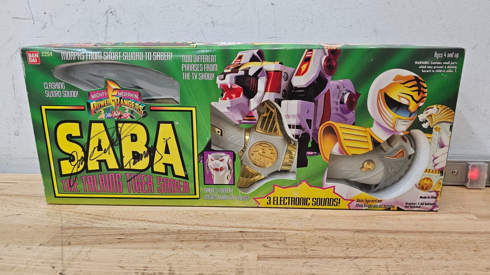 Bandai Mighty Morphin Power Rangers 1994 SABA Talking Saber SIGNED, Jason Frank