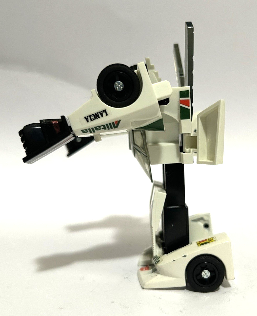 “Transformers” Wheeljack – Autobot Car, G1 (complete, not modern reissue)