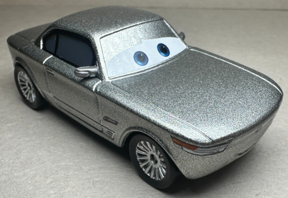 Disney Pixar Cars 3 Sterling Piston Cup Rust-Eze Silver Diecast 1:55 FC
