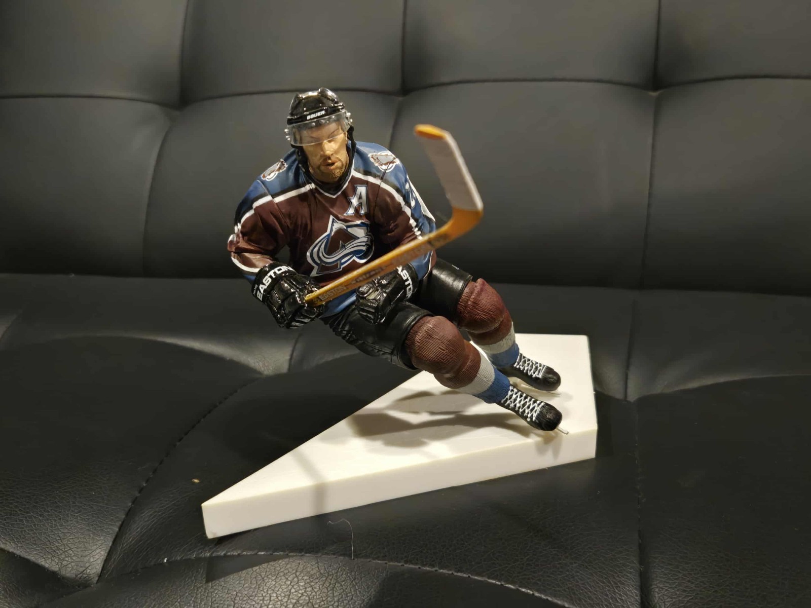 PETER FORSBERG Colorado Avalanche McFarlane NHL Series 7 Figure Toy LOOSE