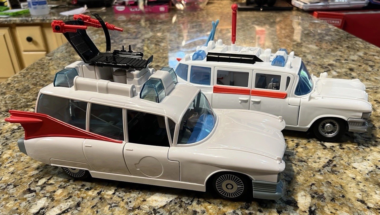 Lot 2 Ghostbusters ECTO-1 Vehicle Real Kenner Classics F1180 & E9563 Afterlife