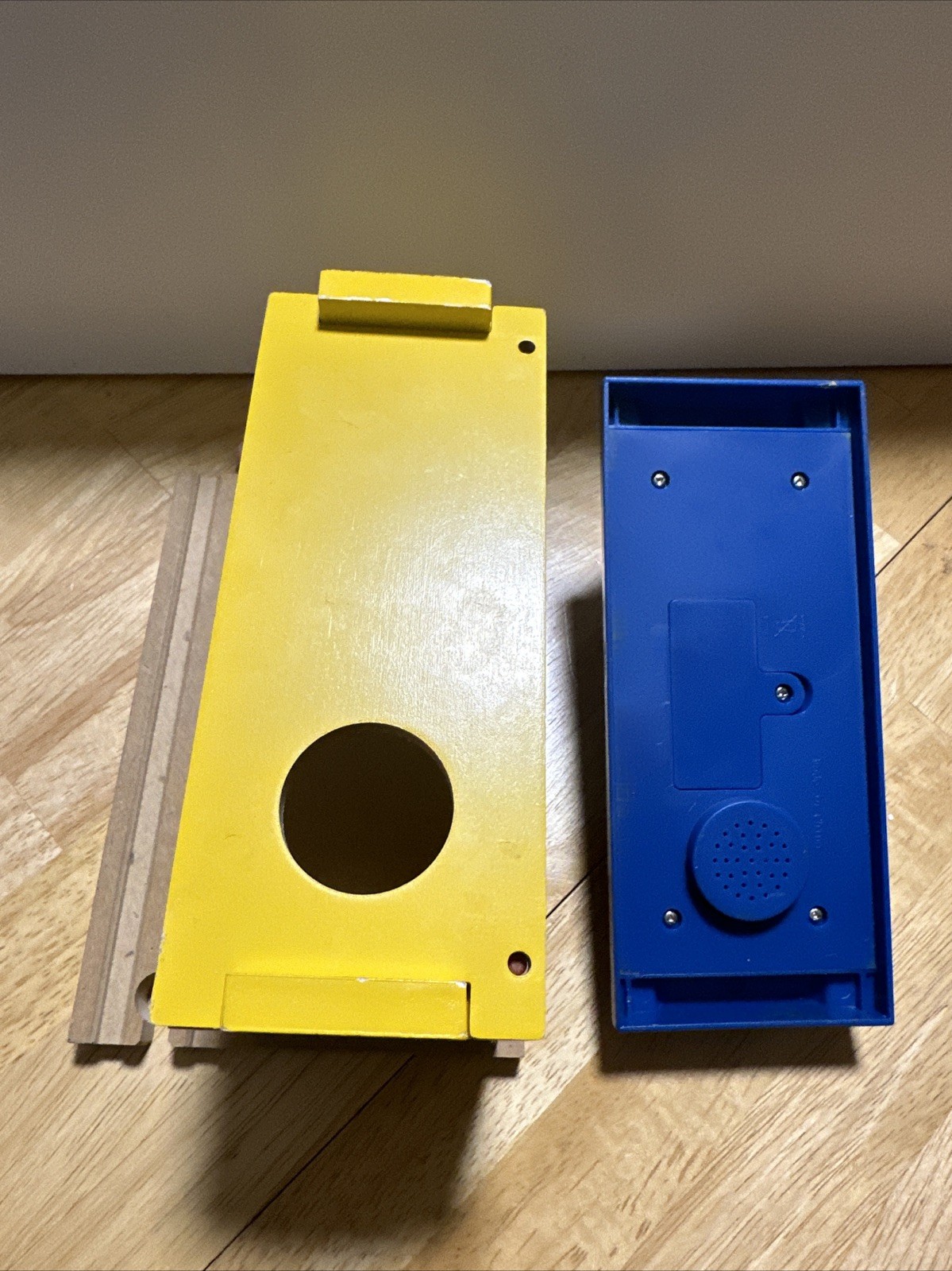 Geoffrey Inc Thomas & Friends Wooden Railway Train TICKET STATION Booth Tested