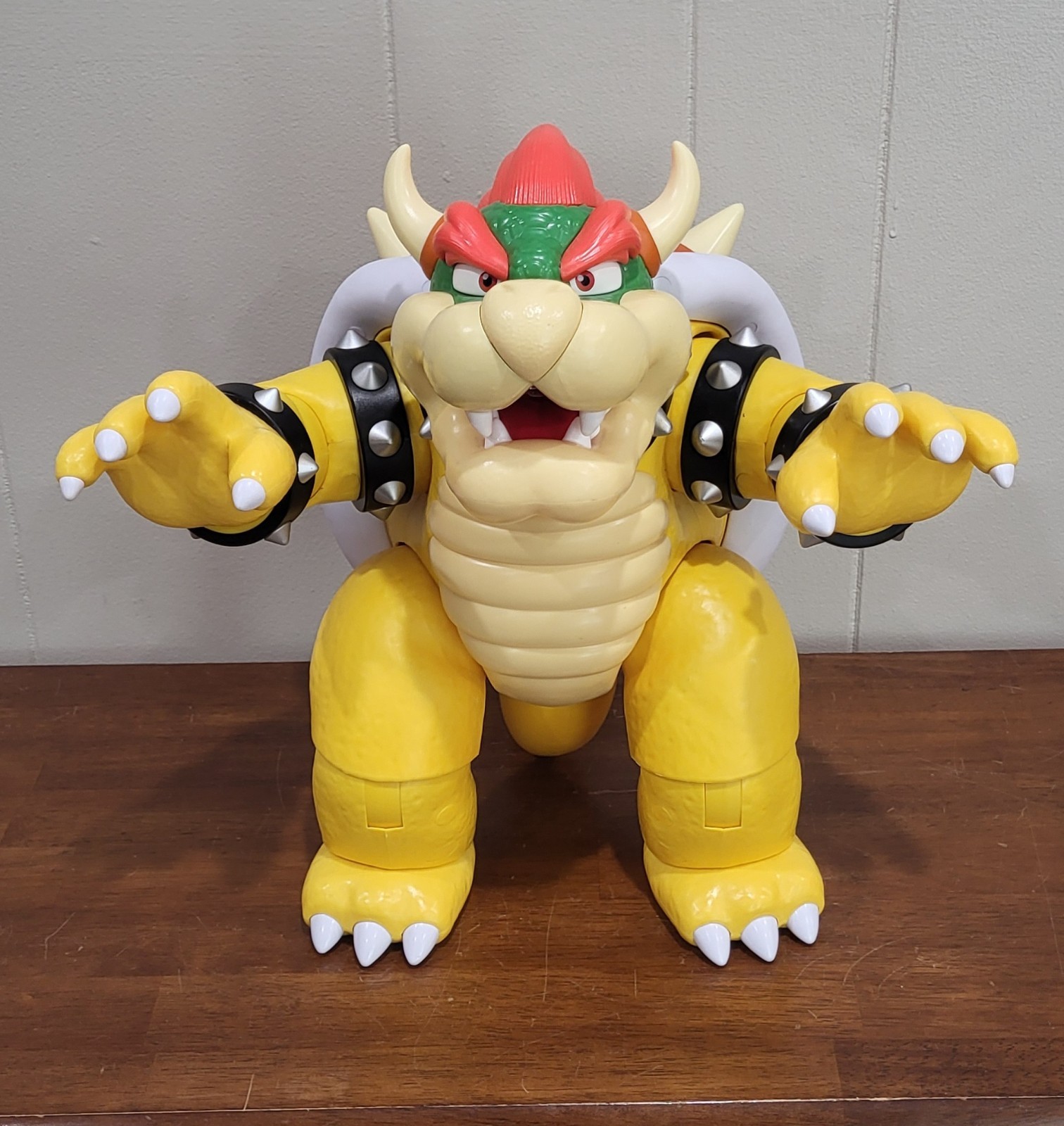 Super Mario Big Bad Bowser 12&Prime; Figure Jakks Pacific Lights Sound & Motion TESTED