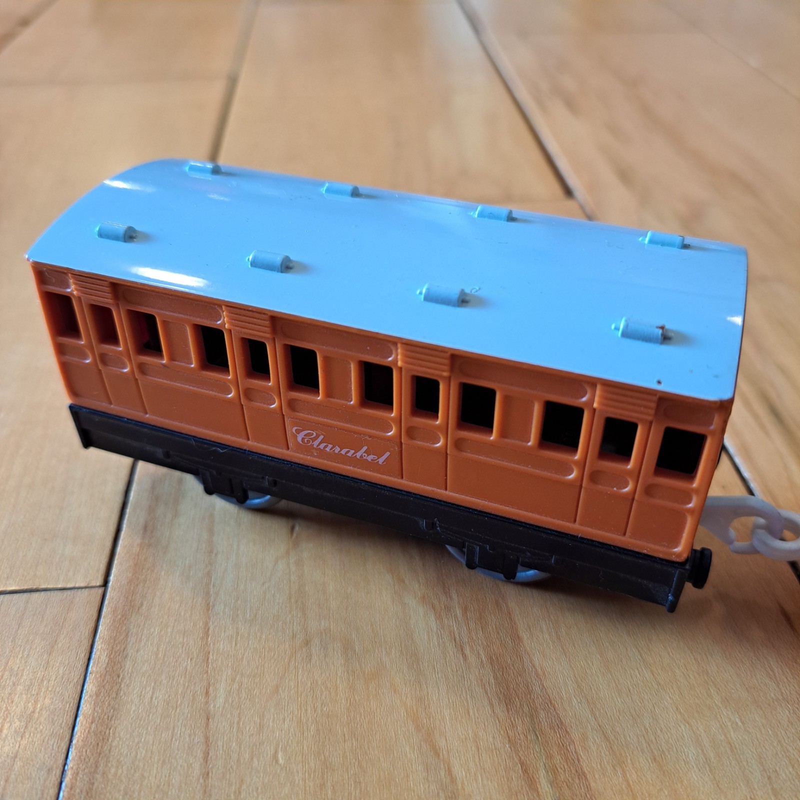 TOMY THOMAS W/ CLARABEL! Thomas Train Motorized Trackmaster