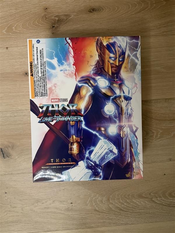 Hot Toys Thor Love & Thunder Deluxe 1:6 Scale Figure Chris Hemsworth MMS656 New