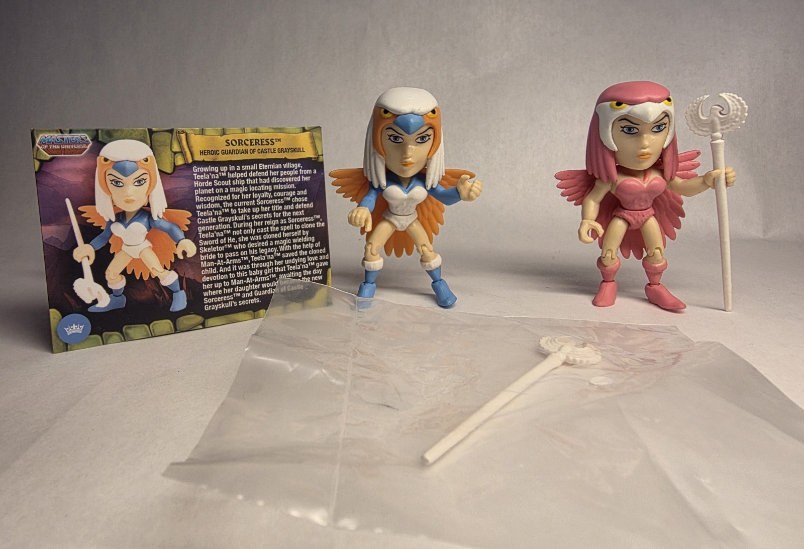 Loyal Subject Master Of The Universe Lot Of 2 Sorceress White 1/24 & Pink 1/96